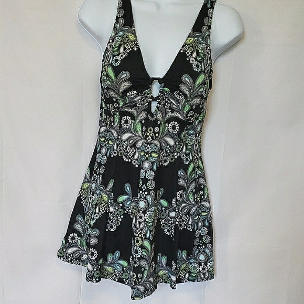Elegant Black and Green One-Piece Swimsuit with Skirted Bottom